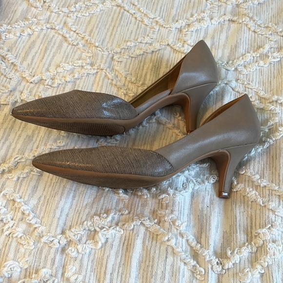 Size 8 heels - Picture 3 of 7